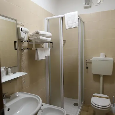 Hotel Tiby Modena