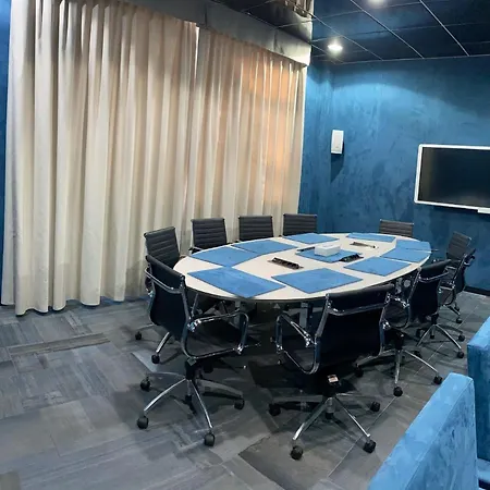 Готель Tiby 3*
