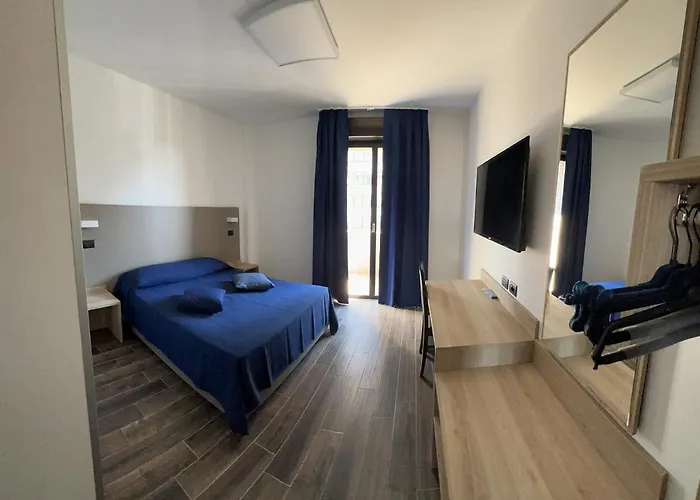 Tiby Ξενοδοχείο