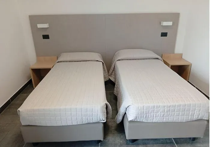 Ξενοδοχείο Tiby 3*