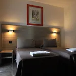 Tiby Hotell 3*