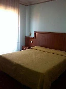 Tiby מלון 3*