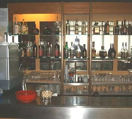 Tiby Hotel 3*