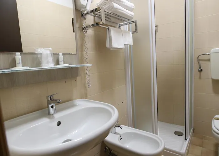 Tiby 3* Модена