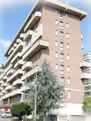 Отель Tiby Модена